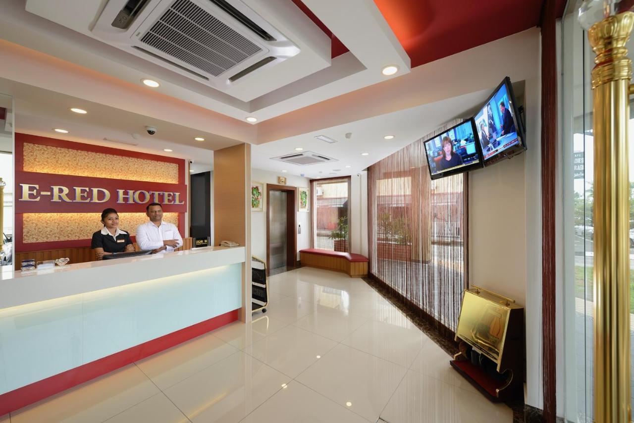 Ernes Hotel Bayu Mutiara Букіт-Мертаджам Екстер'єр фото